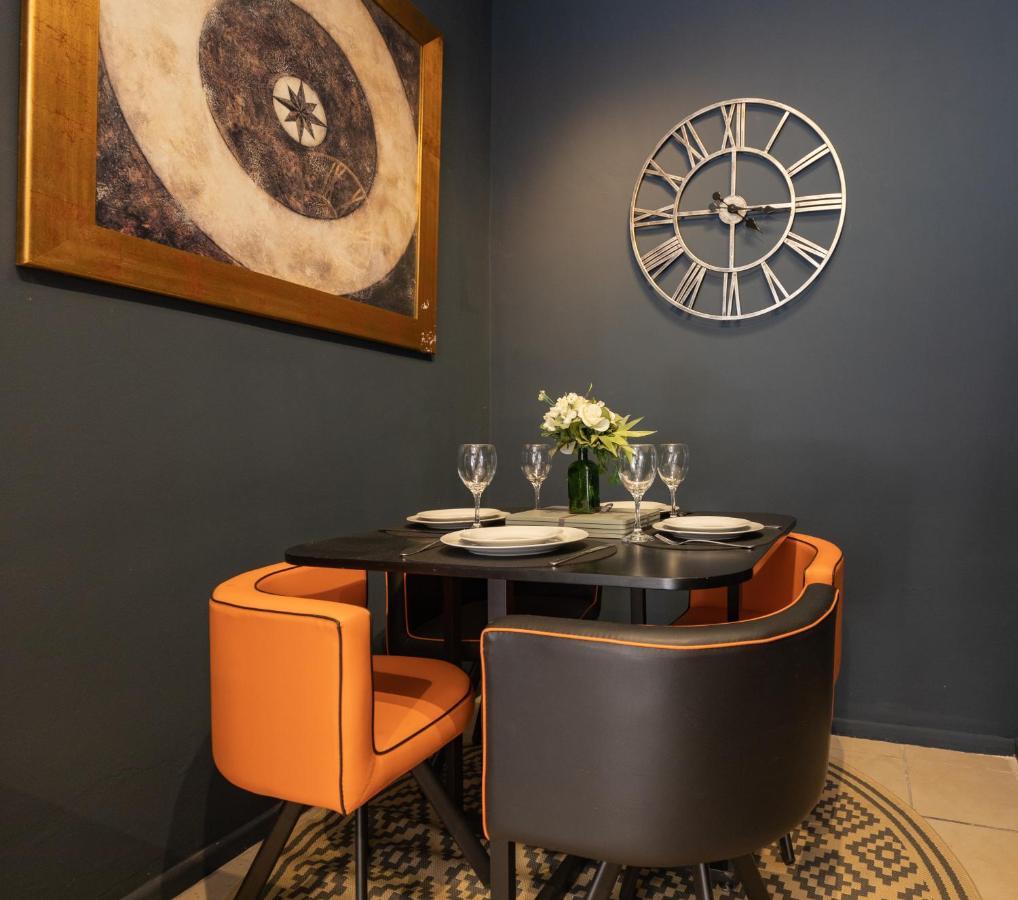 Boutique Family Apartment In Celebrity Village. Barnt Green Exteriör bild
