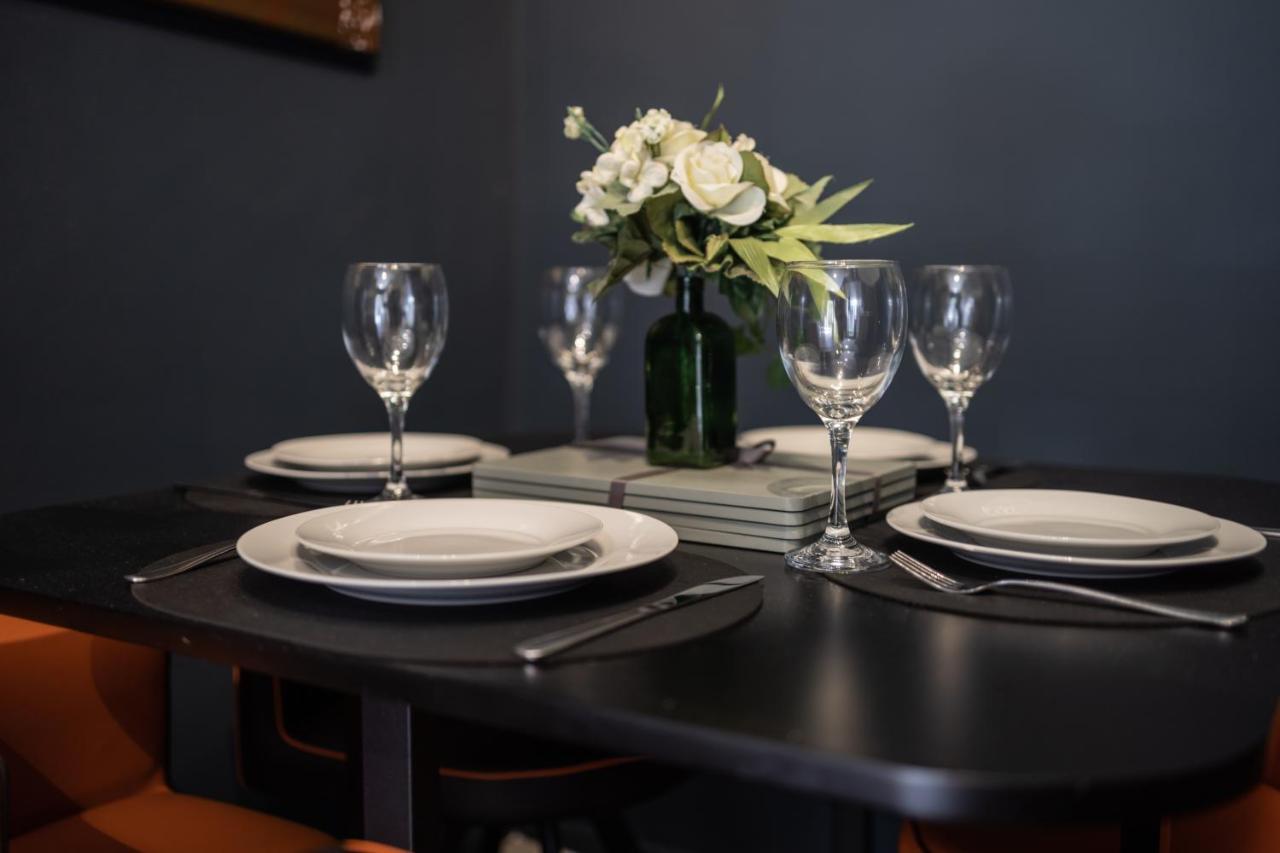 Boutique Family Apartment In Celebrity Village. Barnt Green Exteriör bild